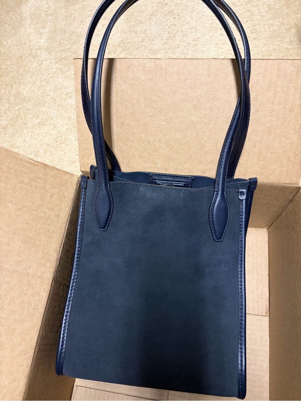 The Lexington Small Tote- Color Juniper Berry- MADEWELL - Picture 2 of 12